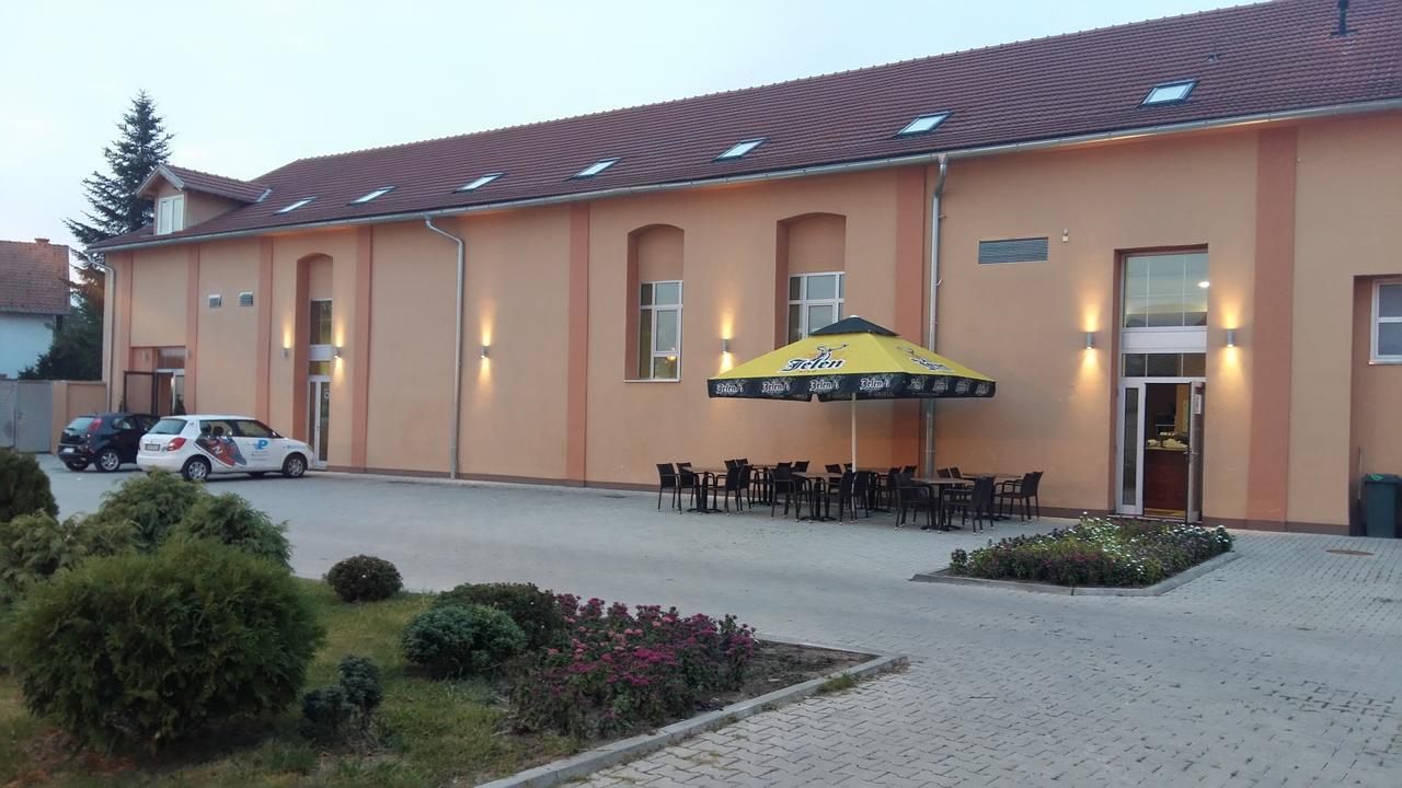 Hotel Stari Mlin Vrsac Exterior foto