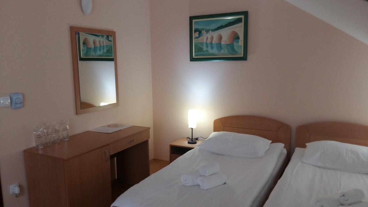 Hotel Stari Mlin Vrsac Exterior foto
